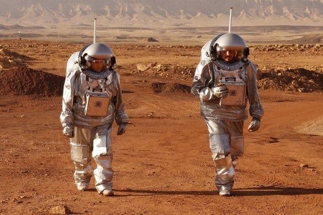 Com ajuda de Elon Musk, representantes da CBF chegaram em Marte para organizar jogo da Super Copa do Brasil.