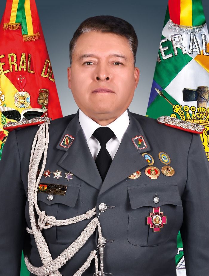 Ante denuncia de desfalco: General Zúñiga pidió su baja del Ejercito y ve calumnia