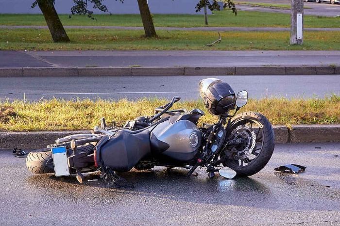 Joven motoclista fue salvado de un milagro en acsidente de tránsito