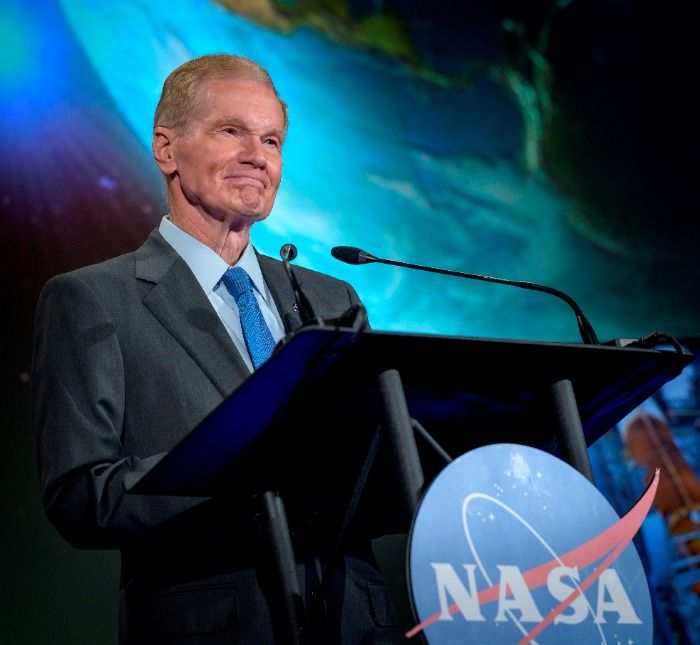 La NASA confirma vida inteligente en la casa de Augurius