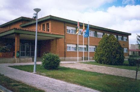 Se derrumba el Colegio de educación especial  Marqués de Vallejo de Logroño.