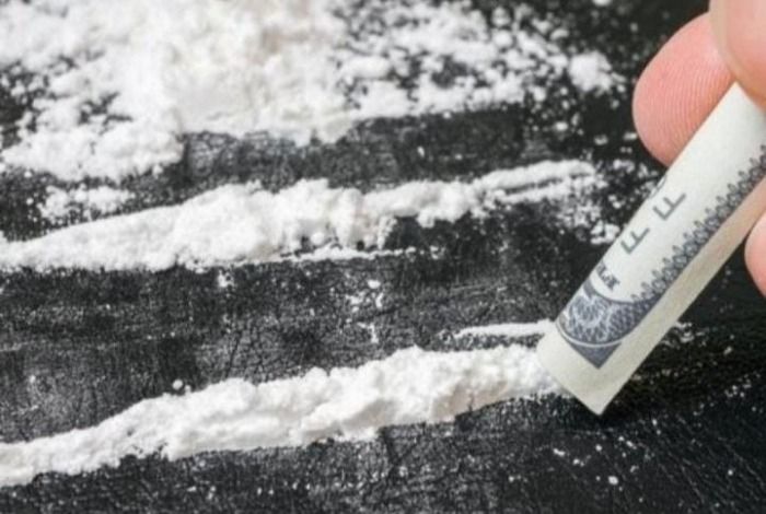 Atrapan Niño de 12 con Más de 5 kilo De Cocaina y Plantación  de cocaina en su casa