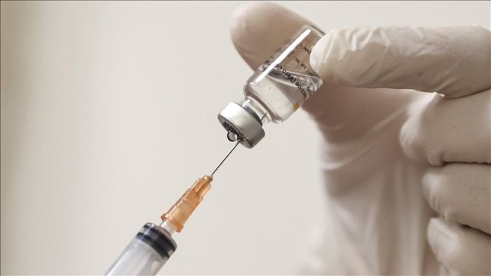Vacuna Sinovac podría reducir hasta en 10 años la esperanza de vida, afirma académico de la Universidad de Harvard.
