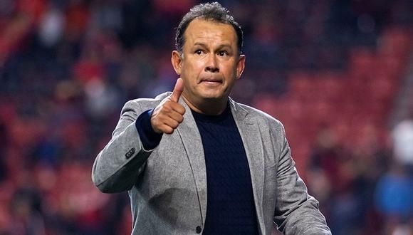 !ÚLTIMO MOMENTO! No es Fossati, FPF anuncia renovación de Juan Reynoso como DT de la selección