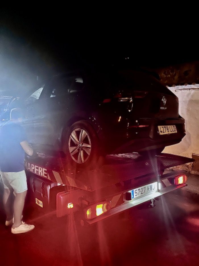 Una cordobesa tiene un “accidente de mierda” en Villafranca de Córdoba