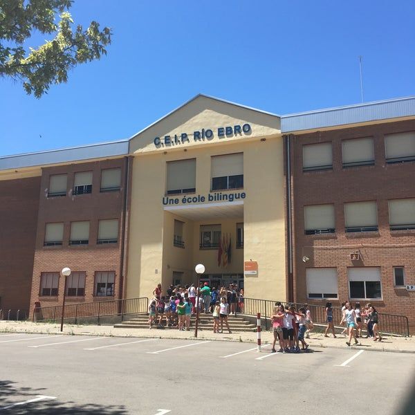 El colegio Río Ebro premia a sus alumnos