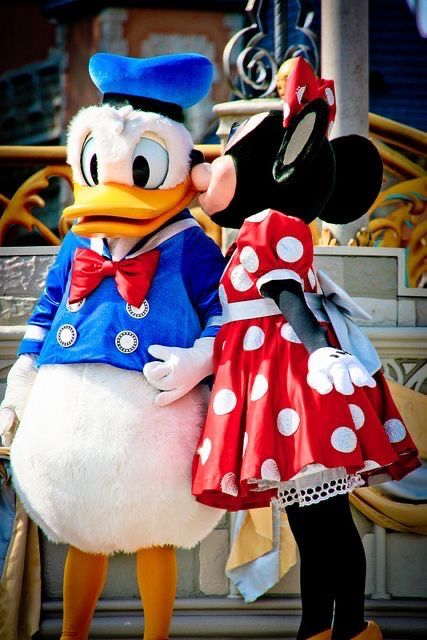 Encuentran a Minnie Mouse con el Pato Donald