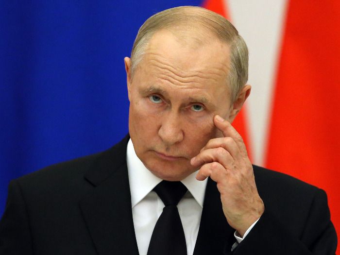 Putin amenaza ahora a Logroño: Si se vuelve a equivocar David con la ropa la lío parda.