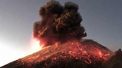 Volcán Popocatépetl ésta en semáforo rojo