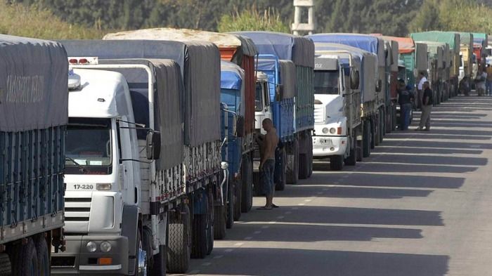 El Peronismo impulsa un fuerte impuesto a camioneros