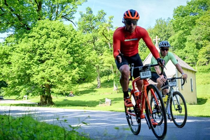 Ineos Grenadiers ficha al ciclista Pau Riera para la temporada 2024