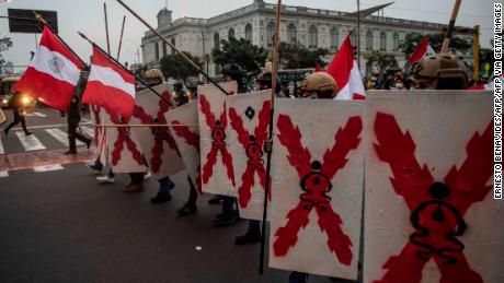 Suspenden Navidad en Peru