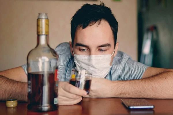 Tomar alcohol mata al Coronavirus