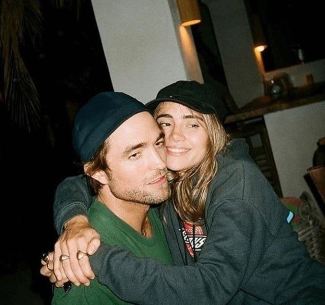Compromiso inesperado! Robert Pattinson y Suki Waterhouse se casan!