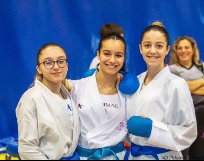 Vuelve nuestro equipo femenino de karate