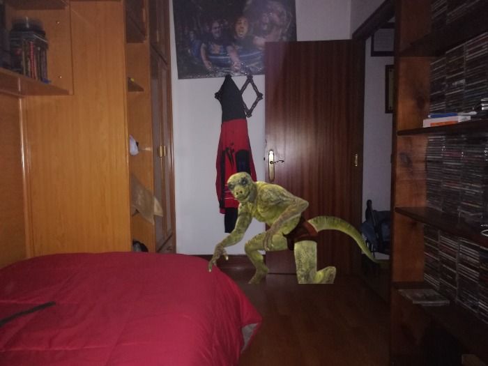 Noticia de ultima hora!! ¡¡¡Aparece un reptiliano en una habitación!!!