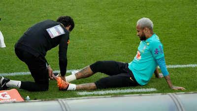 Neymar deja de salir de fiesta para recuperse antes del esgince de tobillo