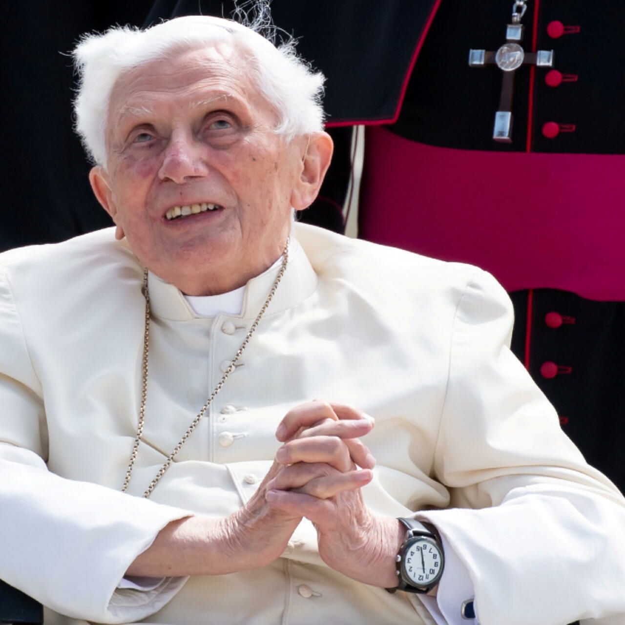 El papa Benedicto XVI dice que es pecado mortal no vacunarse contra el covid 19