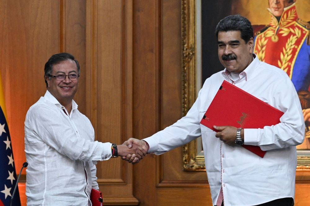 Petro anuncia ley que permite deportar a venezolanos que no porten su identificación