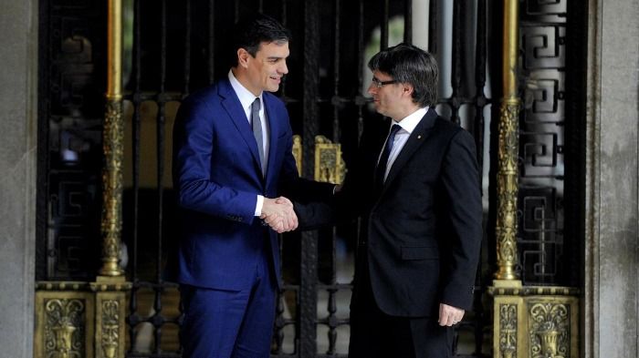 Puigdemont vuelve a pedirle al presidente un Referendum