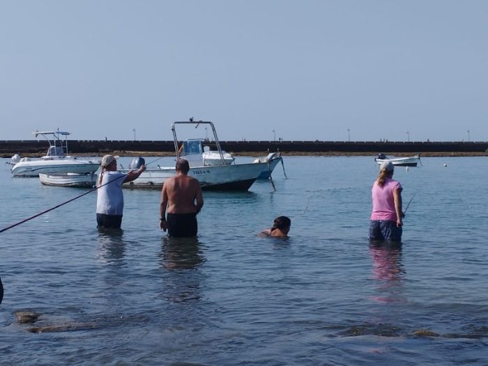 La nueva Junta Directiva del CMG La Caleta celebra su primer concurso de pesca femenino