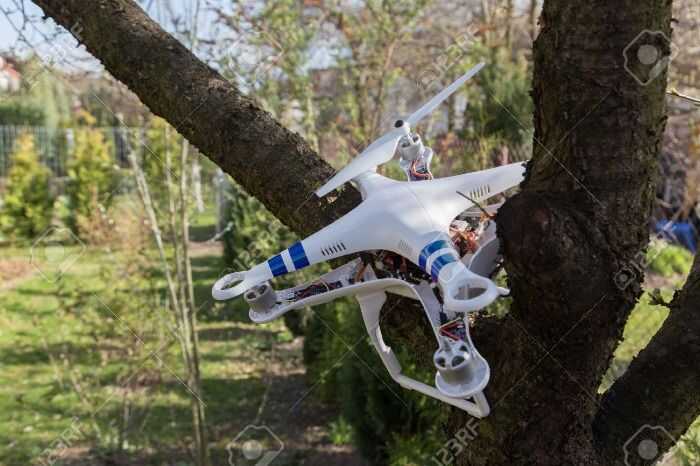 Aparece un drone en la zona de exclusión del volcán de la Palma