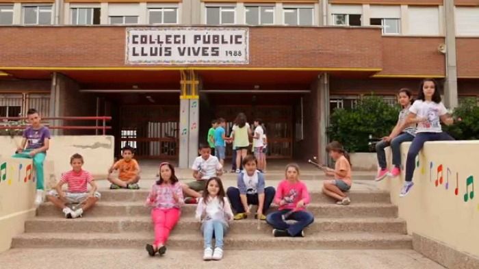 Un tiroteo masivo deja doce niños y tres adultos muertos en un colegio de la ciudad española de Valencia