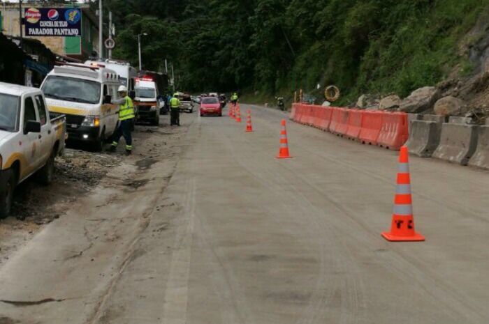 Por nuevos deslizamientos, vuelven a cerrar vía Bogotá – La Mesa.