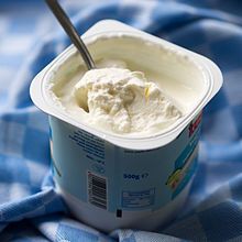Coge la lepra tras comerse un yogur caducado