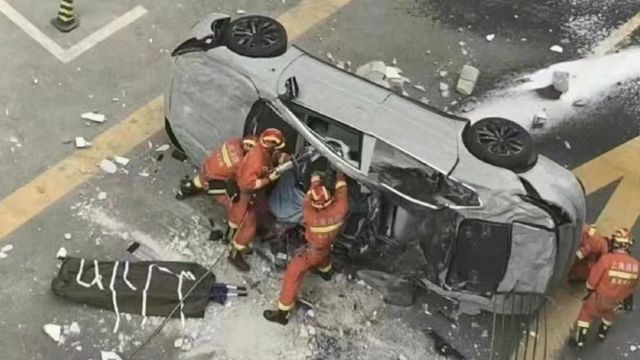 Muere Enrique Iglesias a los 47 años en un trágico accidente automovilístico