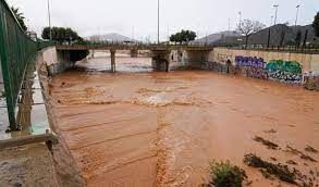 Una DANA provoca graves inundaciones en Murcia y el corte de carreteras en Alicante