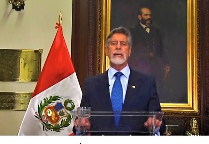 Presidente del Perú disuelve el congreso y nombra asamblea constituyente
