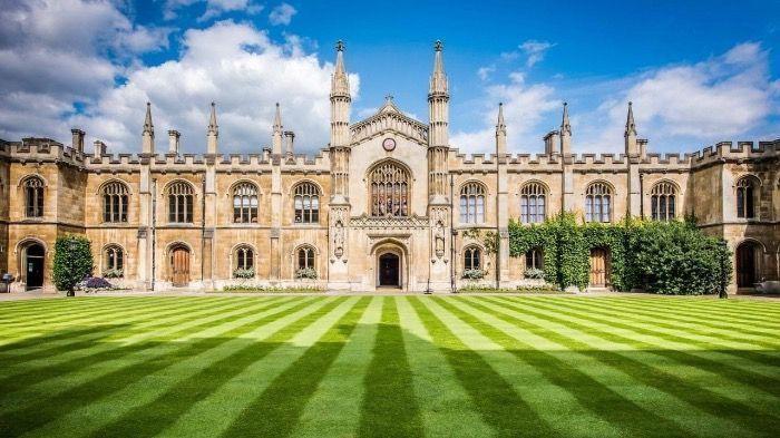 La Universidad de Cambridge se salva de la bancarrota gracias a la familia Arrillaga Román