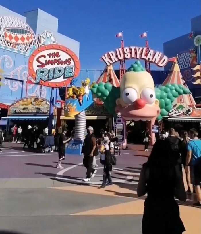 Simpsons ride at Universal Studios shuts down