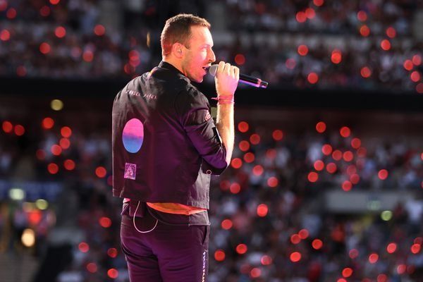 Coldplay cancela gira mundial para dar luto a la Reina Isabel