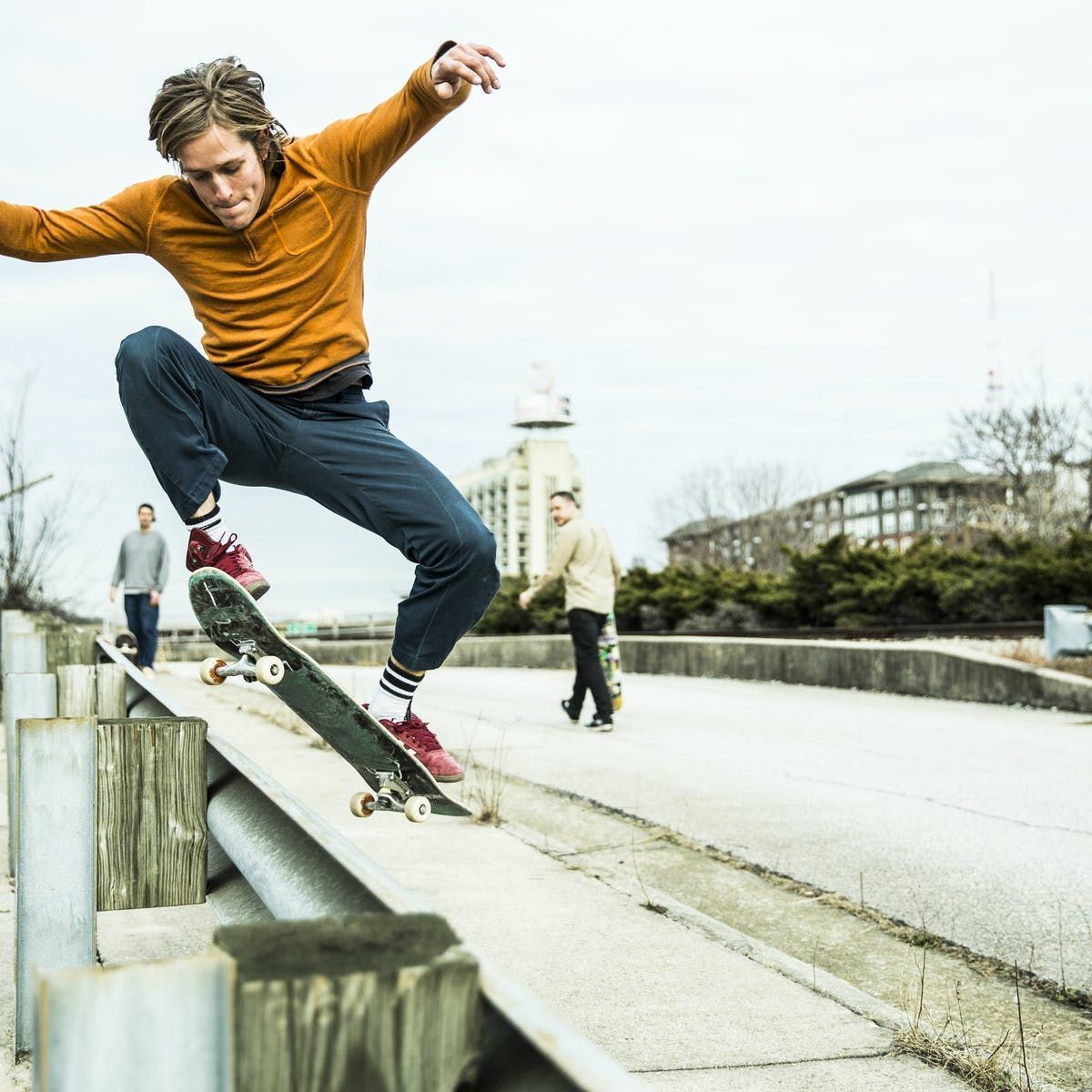 Adolescente de 17 años llamado Juan Sebastian Cotrina, fallece debido a que realizó un mal truco de skate