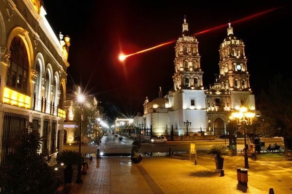 Meteorito acaba con una ciudad en Durango México