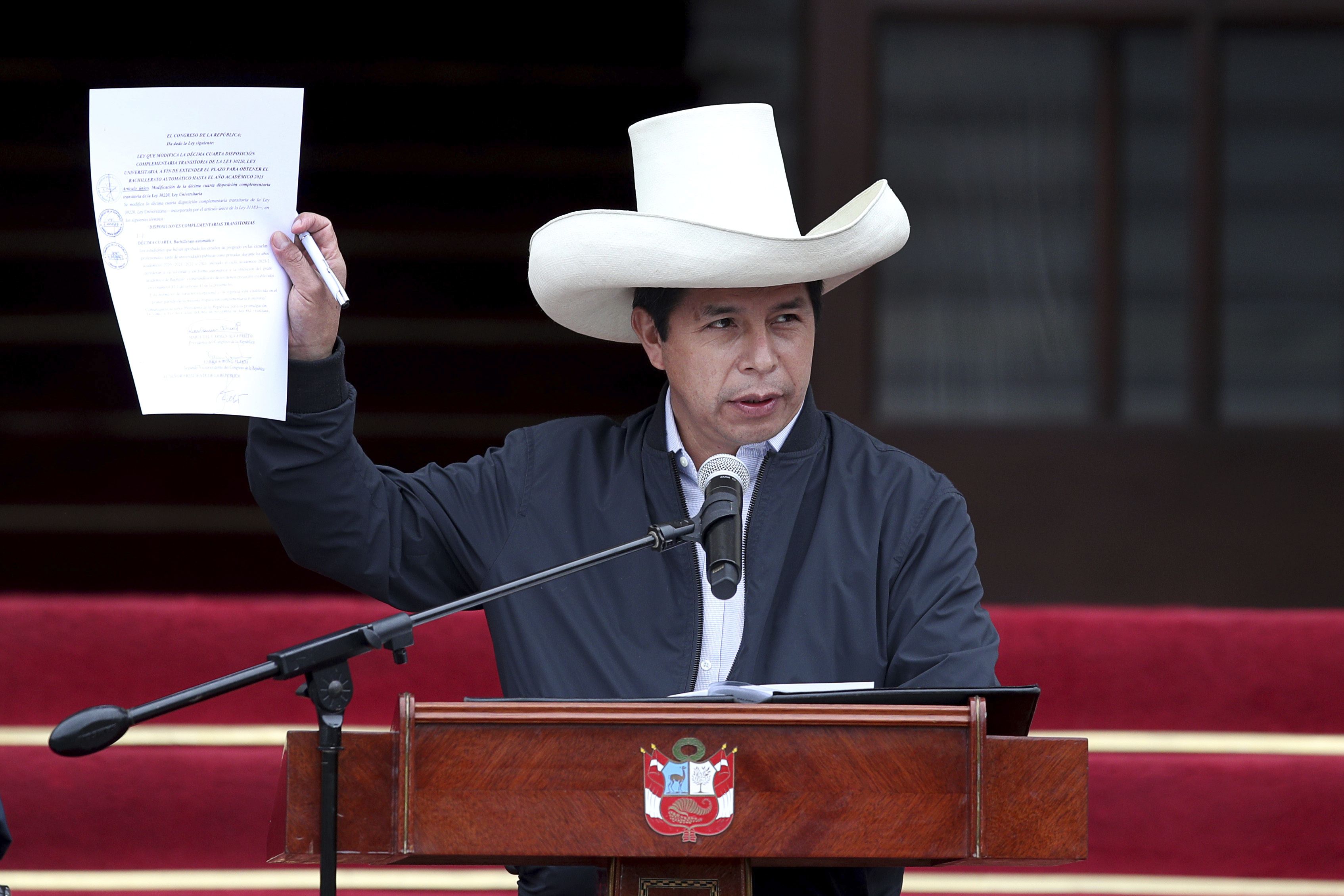 Pedro Castillo renunció a la presidencia del Perú