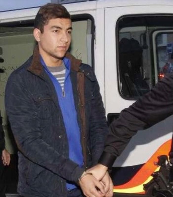 Una persona de origen marroquí ha sido detenido esta noche por robar un vaper