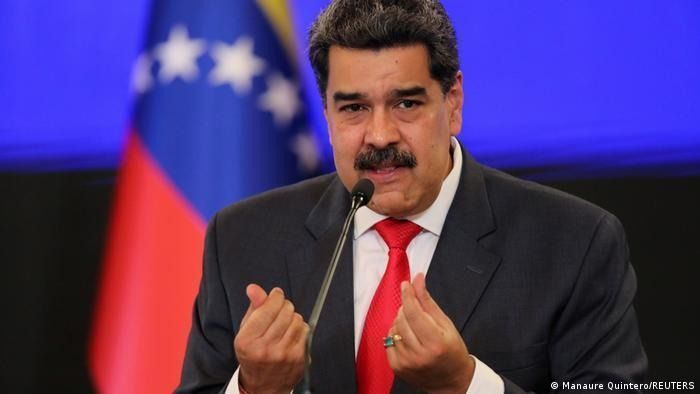 Nicolás Maduro suspende vuelos con Chile y Panamá y ordena cerrar la frontera