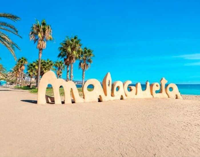 Málaga abre una playa para gordos