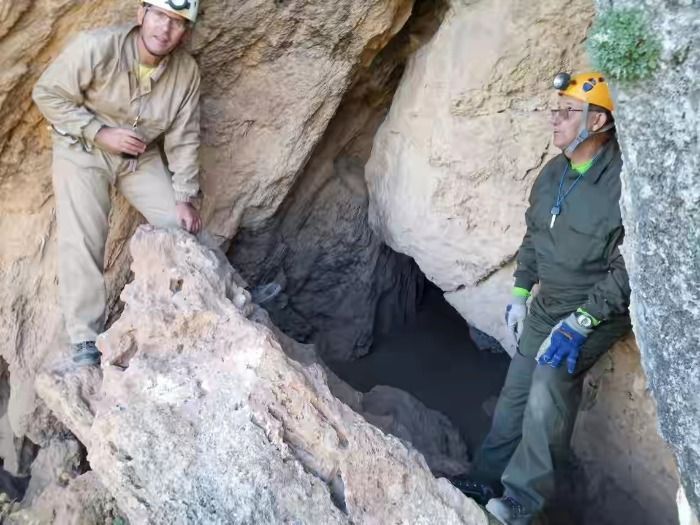 Tres turistas desaparecen sin dejar rastro en la Cueva de los murciélagos en Bejís
