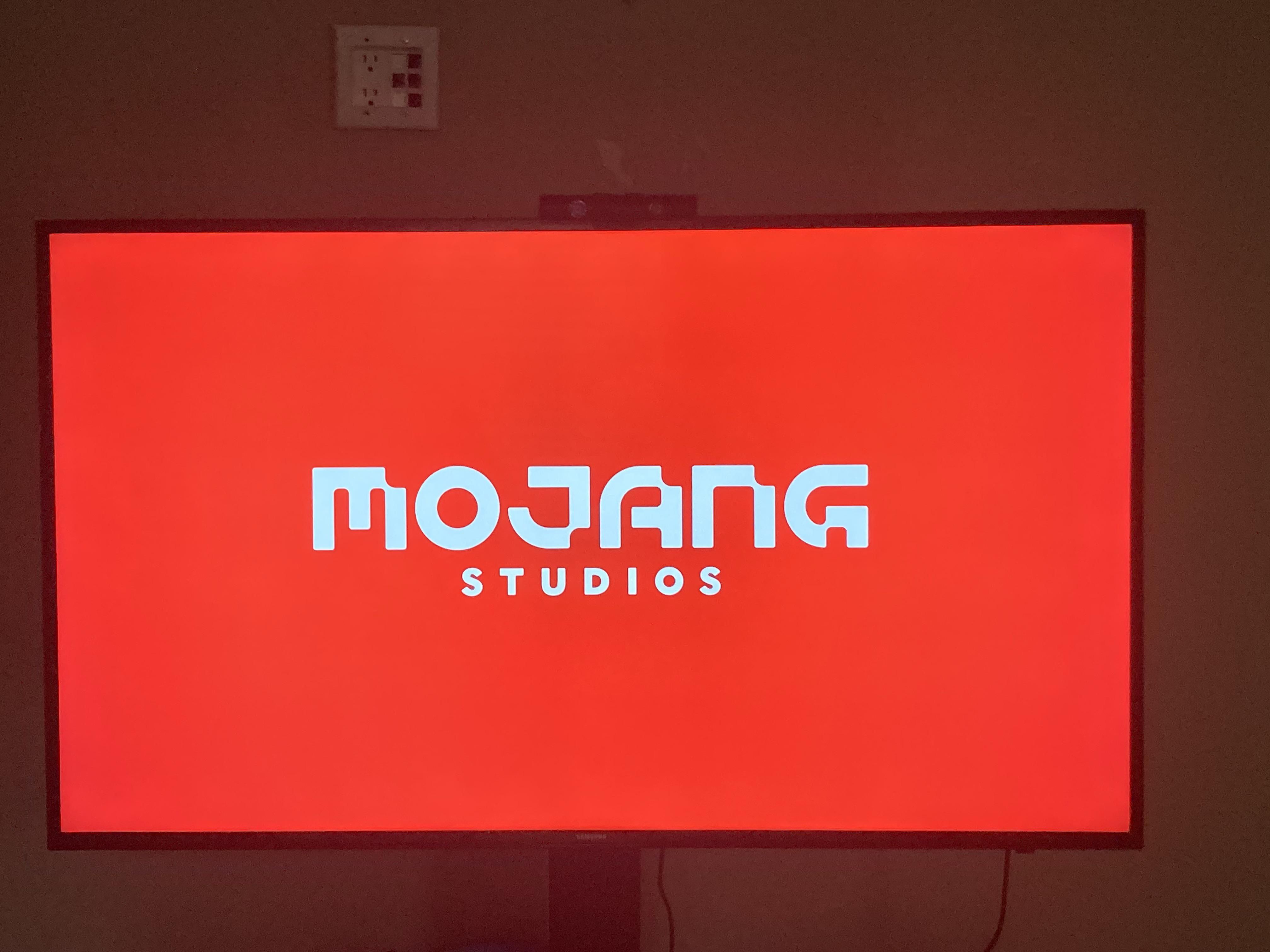 Mojang channel de su cambio de logo