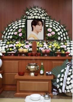 Hacen altares para la memoria de Hanbin