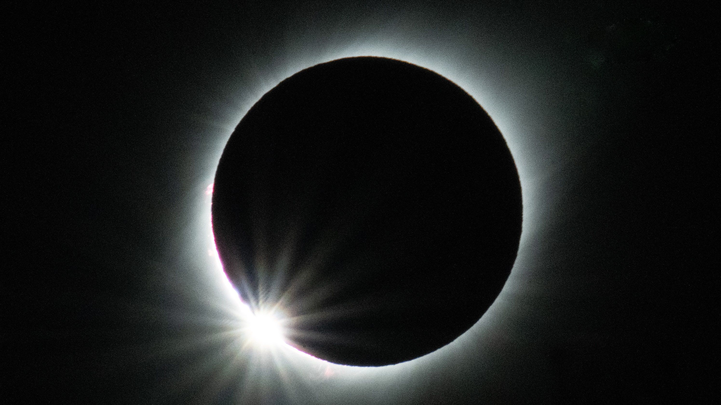 El gobierno del Presidente Petro cancela eclipse en Bogotá