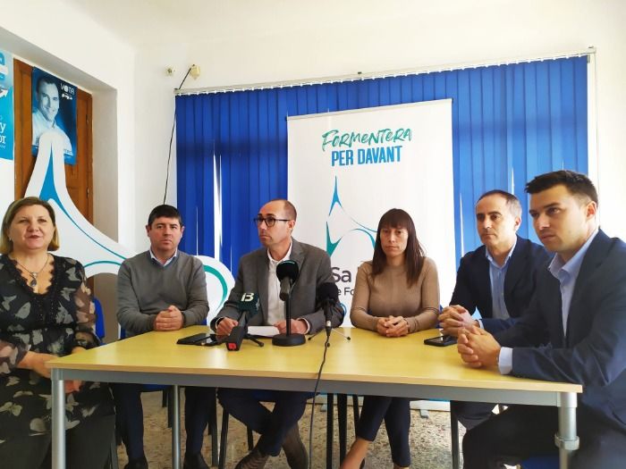 Los consellers de Sa Unió utilizan la coacción para obligar a dimitir al presidente del consell de Formentera.