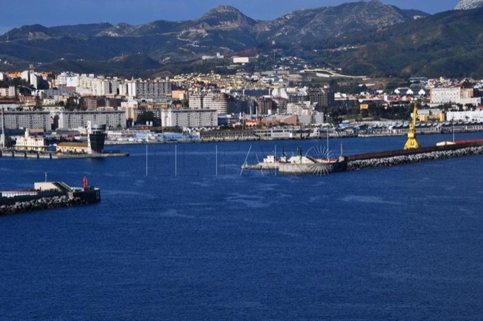 Nuevas Medidas Covid ante el aumento de casos. El puerto de Ceuta se cierra al tráfico de pasajeros desde este martes.