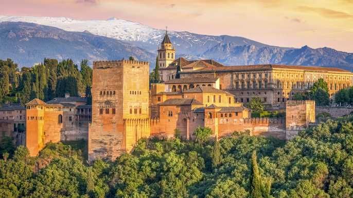 Los viajeros provenientes de Perú, Brasil o Chile no podrán visitar Granada