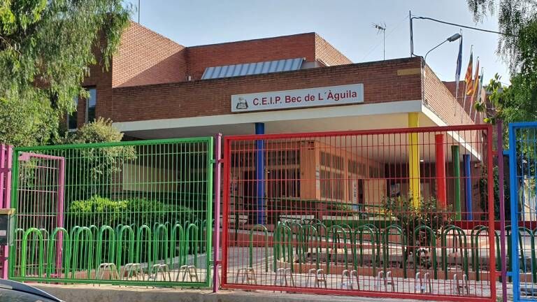 Se cancela colegio en España en todo Marzo.