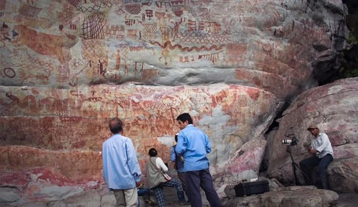 Hallan en Villanueva de San Carlos unas pinturas rupestres con más de 12.000 años de antigüedad.
